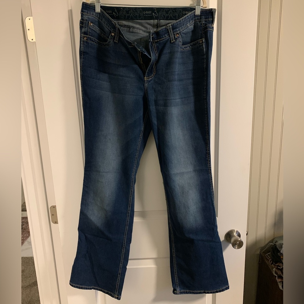 Wrangler Medium/Dark Wash Flare/Bootcut Jeans